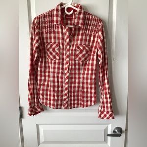 Women’s Red and White Plaid Button-Front Shirt - Casual Chest-Pocket Style